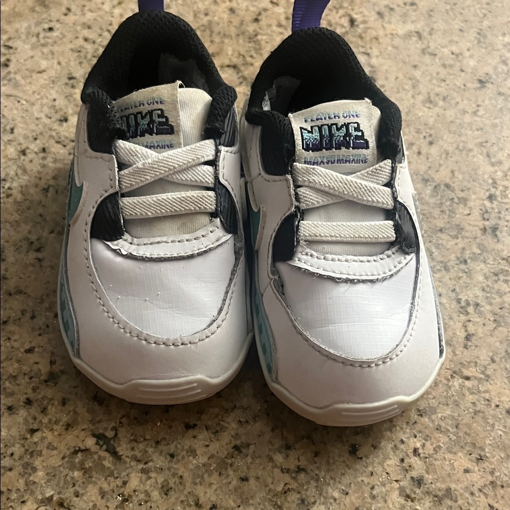 Nike Kids White and Black Sneakers